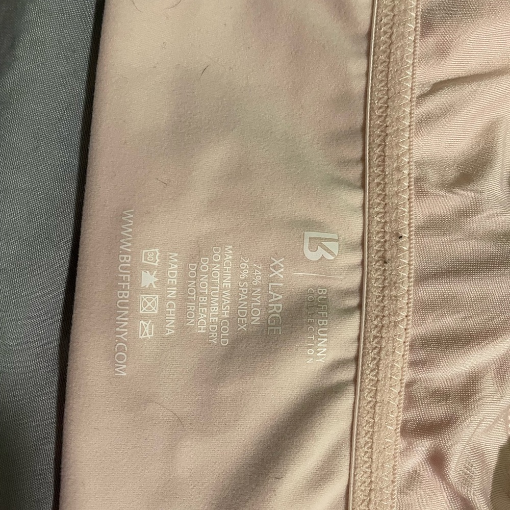💕BuffBunny Revolution Beige Sports Bra - Picture 3 of 6